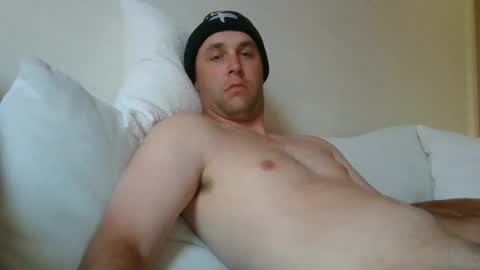 Snapshot of dustyroy09 chatting on January 2025 03:54:01 AM dustyroy09 online show from January 2025 03:54:01 AM