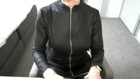 Ambertje040 online show from March 2026 07:53:01 AM