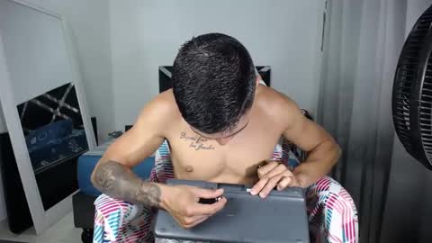 Snapshot of duvian_20 chatting on March 2025 01:55:02 AM Duvian online show from March 2025 01:55:02 AM