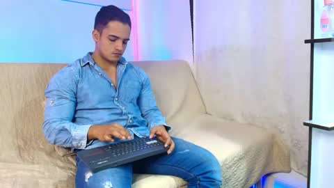 Snapshot of dwayne_esteven10 chatting on June 2026 08:45:01 PM dwayne_esteven10 online show from June 2026 08:45:01 PM