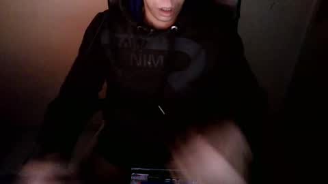 Snapshot of dwaynejamesjackson chatting on January 2025 01:35:01 AM dwaynejamesjackson online show from January 2025 01:35:01 AM