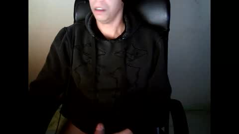 Snapshot of dwaynejamesjackson chatting on February 2025 12:07:01 AM dwaynejamesjackson online show from February 2025 12:07:01 AM