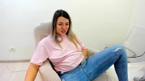 Snapshot of dyanakaylin chatting on January 2025 02:33:01 AM dayana online show from January 2025 02:33:01 AM