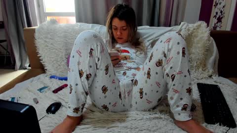 Snapshot of dyanakaylin chatting on January 2025 07:21:02 AM dayana online show from January 2025 07:21:02 AM