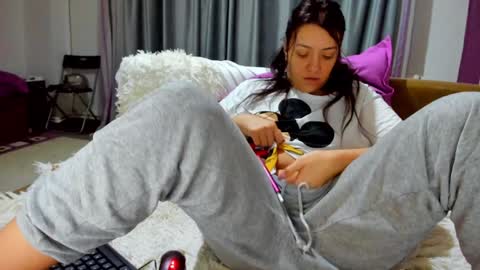 Snapshot of dyanakaylin chatting on February 2025 04:48:02 AM dayana online show from February 2025 04:48:02 AM