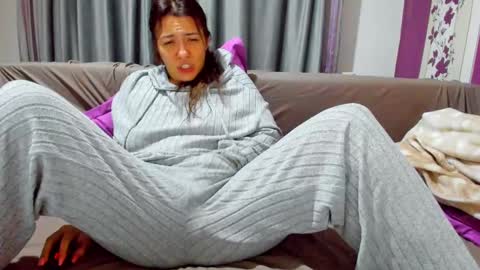 Snapshot of dyanakaylin chatting on February 2025 09:14:01 PM dayana online show from February 2025 09:14:01 PM