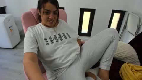 Snapshot of dyanakaylin chatting on September 2025 06:39:02 AM dayana online show from September 2025 06:39:02 AM