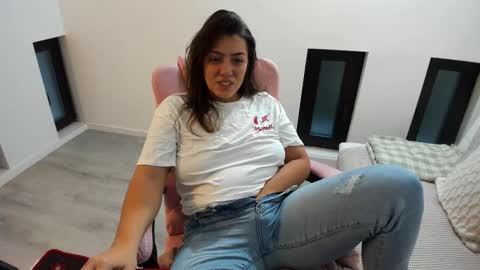 Snapshot of dyanakaylin chatting on October 2025 04:32:01 AM dayana online show from October 2025 04:32:01 AM