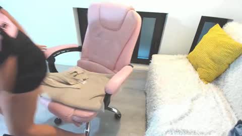 Snapshot of dyanakaylin chatting on November 2025 05:29:01 AM dayana online show from November 2025 05:29:01 AM