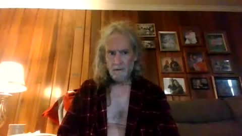 Snapshot of dyankee68 chatting on November 2025 12:11:02 PM dyankee68 online show from November 2025 12:11:02 PM