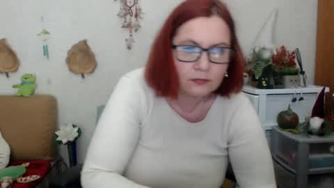 Snapshot of dyannelovee chatting on March 2025 04:17:01 PM Dyanne online show from March 2025 04:17:01 PM