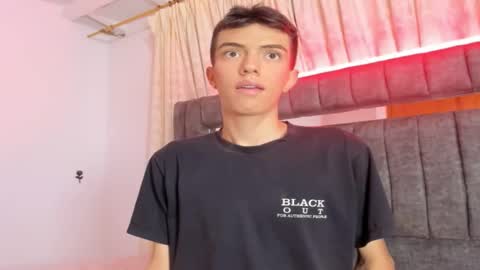 Snapshot of dylan_2005 chatting on October 2025 11:40:01 AM Dylan online show from October 2025 11:40:01 AM