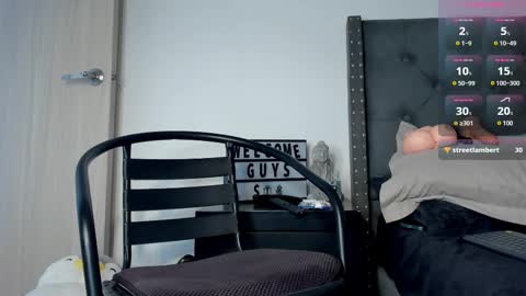 Snapshot of dylan_wolf98 chatting on February 2025 09:29:02 PM dylan_wolf98 online show from February 2025 09:29:02 PM