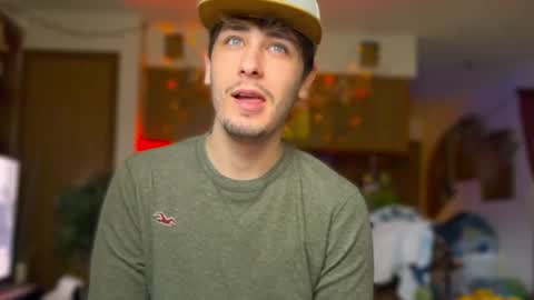 Dylan Daniel 7.8 online show from October 2025 02:53:01 PM