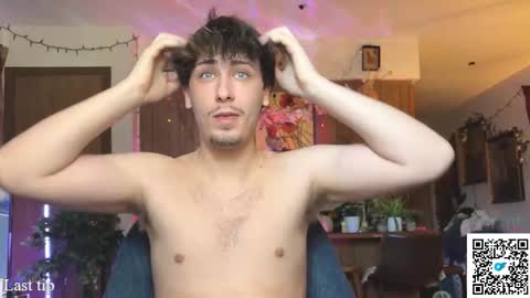 Dylan Daniel 7.8 online show from November 2025 07:38:02 PM