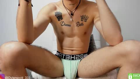 dylanscott_106 online show from October 2025 07:03:01 PM