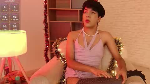 Snapshot of e_r_o_s_ chatting on November 2025 11:29:01 PM John online show from November 2025 11:29:01 PM