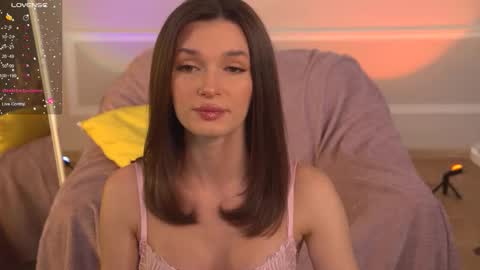 Snapshot of e_vvv_a chatting on December 2025 03:32:01 PM Eva online show from December 2025 03:32:01 PM