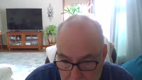 earl52 online show from October 2025 07:47:02 PM