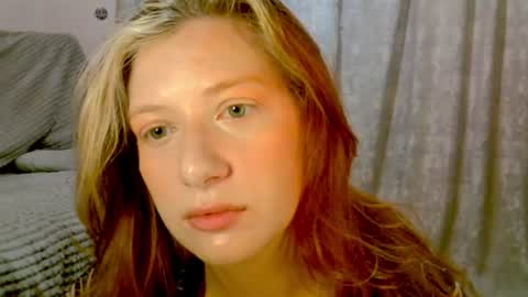 Snapshot of earn_my_lily chatting on July 2026 07:02:02 AM Lily online show from July 2026 07:02:02 AM