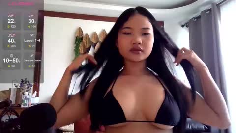 Snapshot of earny_baby chatting on September 2025 02:14:01 AM earny_baby online show from September 2025 02:14:01 AM