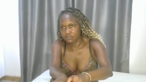 east_queen online show from January 2025 05:59:01 AM