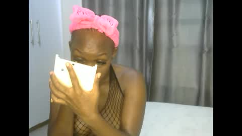 east_queen online show from February 2025 07:59:02 AM