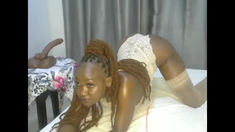 east_queen online show from February 2025 04:32:01 PM