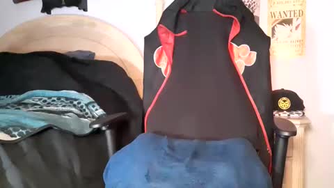 TWITTER   INSTAGRAM    easybreezy20   ONLINE 1230 AM TO 7AM online show from April 2026 07:45:01 AM