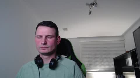 easypeasyglasgow online show from April 2026 09:46:01 PM