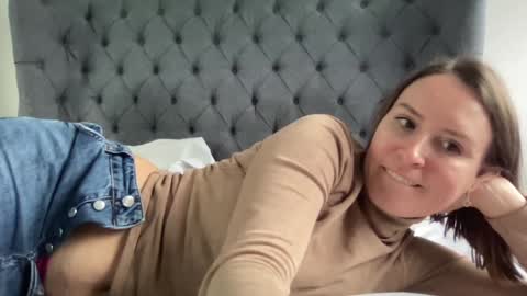 Snapshot of eatmypie69 chatting on December 2024 11:19:01 AM Nadia Ferreira  online show from December 2024 11:19:01 AM