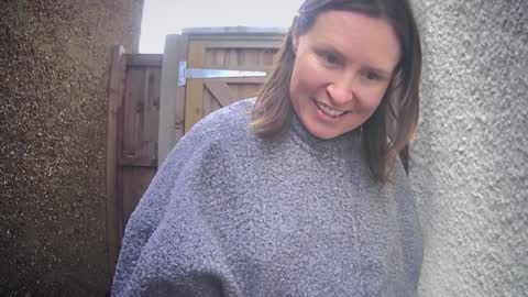 Nadia Ferreira  online show from February 2026 10:19:01 AM