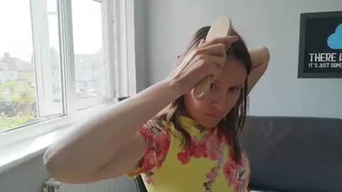 Nadia Ferreira  online show from July 2026 09:13:01 AM
