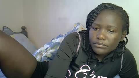 Snapshot of ebonnyqueeen chatting on December 2025 10:20:02 AM Queen online show from December 2025 10:20:02 AM