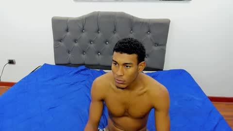 Snapshot of ebons_sexy chatting on December 2024 01:25:01 AM ebons_sexy online show from December 2024 01:25:01 AM