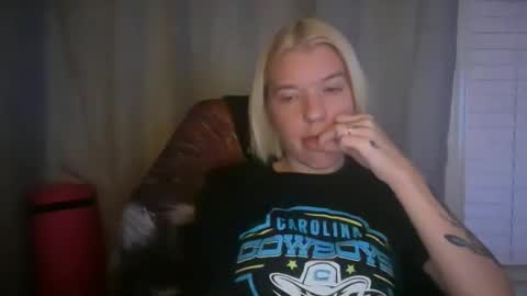 Snapshot of ebony8ivory chatting on October 2025 12:44:02 AM americnbarbie online show from October 2025 12:44:02 AM