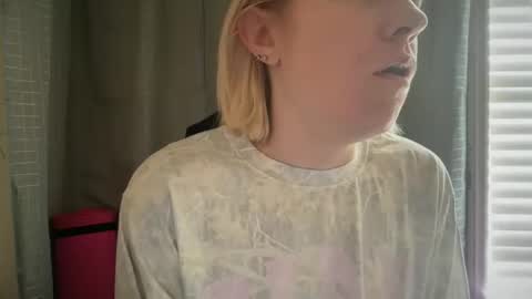 Snapshot of ebony8ivory chatting on October 2025 05:13:02 PM americnbarbie online show from October 2025 05:13:02 PM