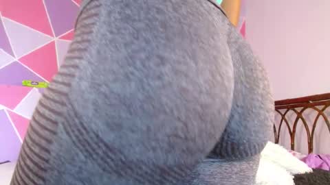 Snapshot of ebony_alika chatting on January 2025 07:42:02 PM Alika Ashanti online show from January 2025 07:42:02 PM