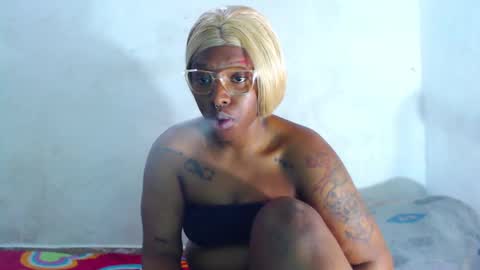 Snapshot of ebony_chayna chatting on December 2024 02:27:01 PM chayna smith online show from December 2024 02:27:01 PM