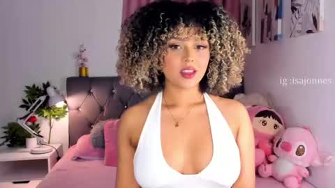 Snapshot of ebony_curly2 chatting on August 2026 09:35:02 PM isa online show from August 2026 09:35:02 PM