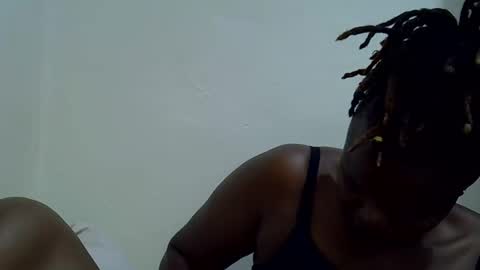 ebony_cuttey30 online show from March 2026 04:12:01 PM