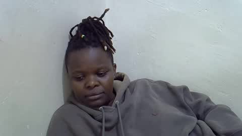 ebony_cuttey30 online show from May 2026 07:00:01 PM
