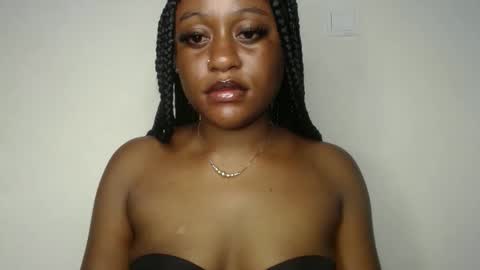 Snapshot of ebony_fatass chatting on September 2025 07:36:01 PM Ella online show from September 2025 07:36:01 PM