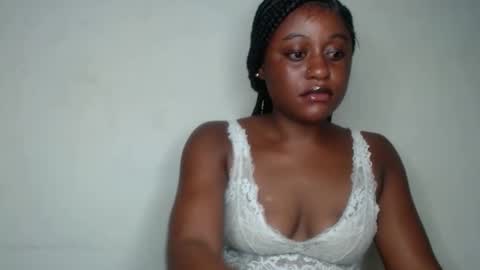 Snapshot of ebony_fatass chatting on September 2025 07:05:01 PM Ella online show from September 2025 07:05:01 PM