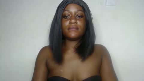 Snapshot of ebony_fatass chatting on October 2025 07:34:02 PM Ella online show from October 2025 07:34:02 PM