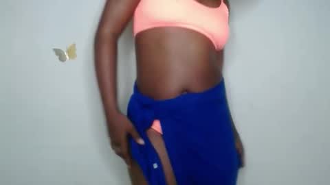 Snapshot of ebony_fatass chatting on October 2025 07:25:01 PM Ella online show from October 2025 07:25:01 PM