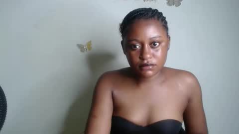 Snapshot of ebony_fatass chatting on October 2025 01:29:01 PM Ella online show from October 2025 01:29:01 PM