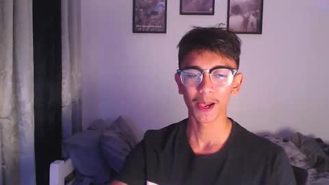 ebony_fuckboy online show from January 2025 02:30:01 PM