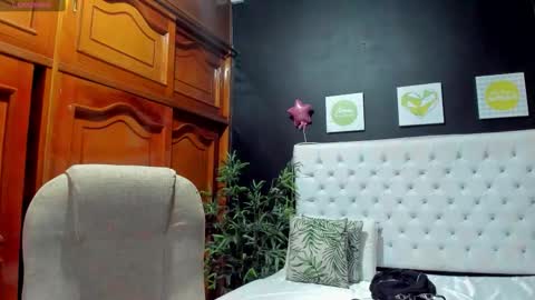 ebony_katterin online show from February 2026 11:27:01 AM