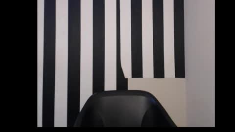 Ella online show from October 2025 11:42:02 PM